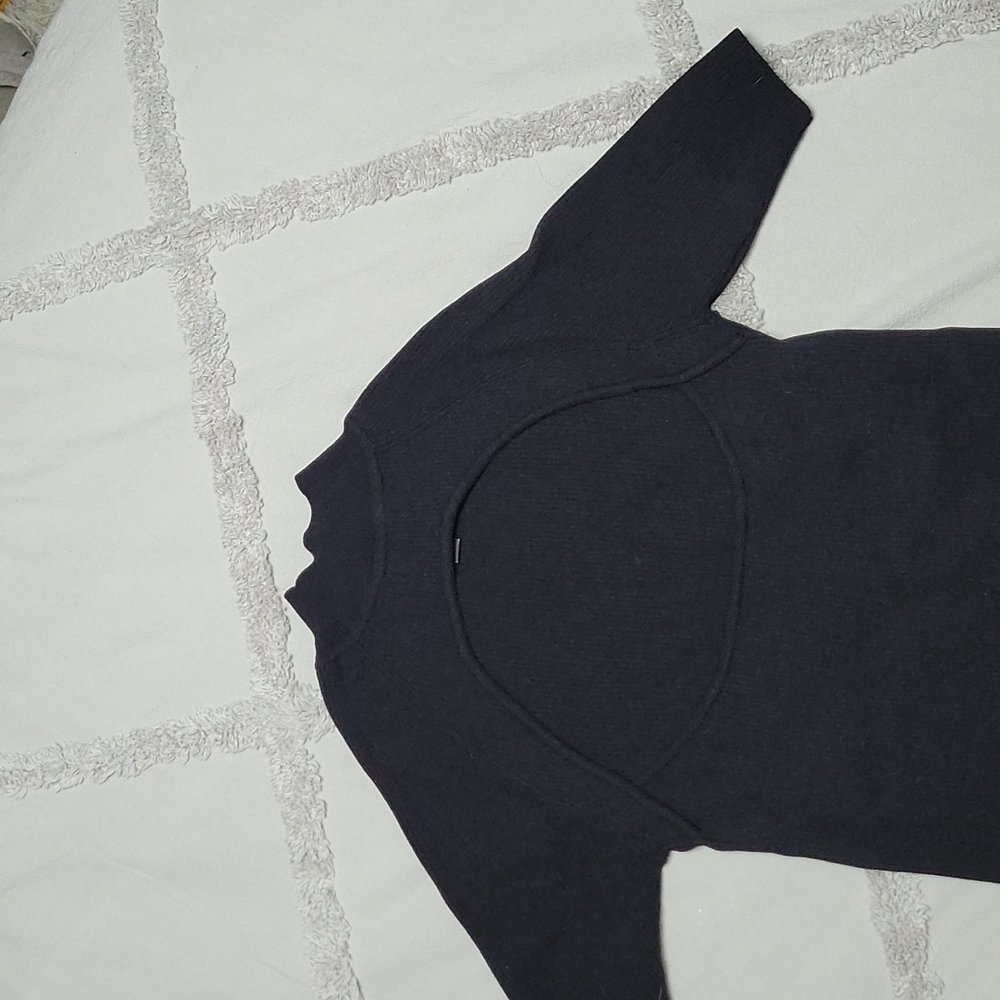 Ribbed open back shirt